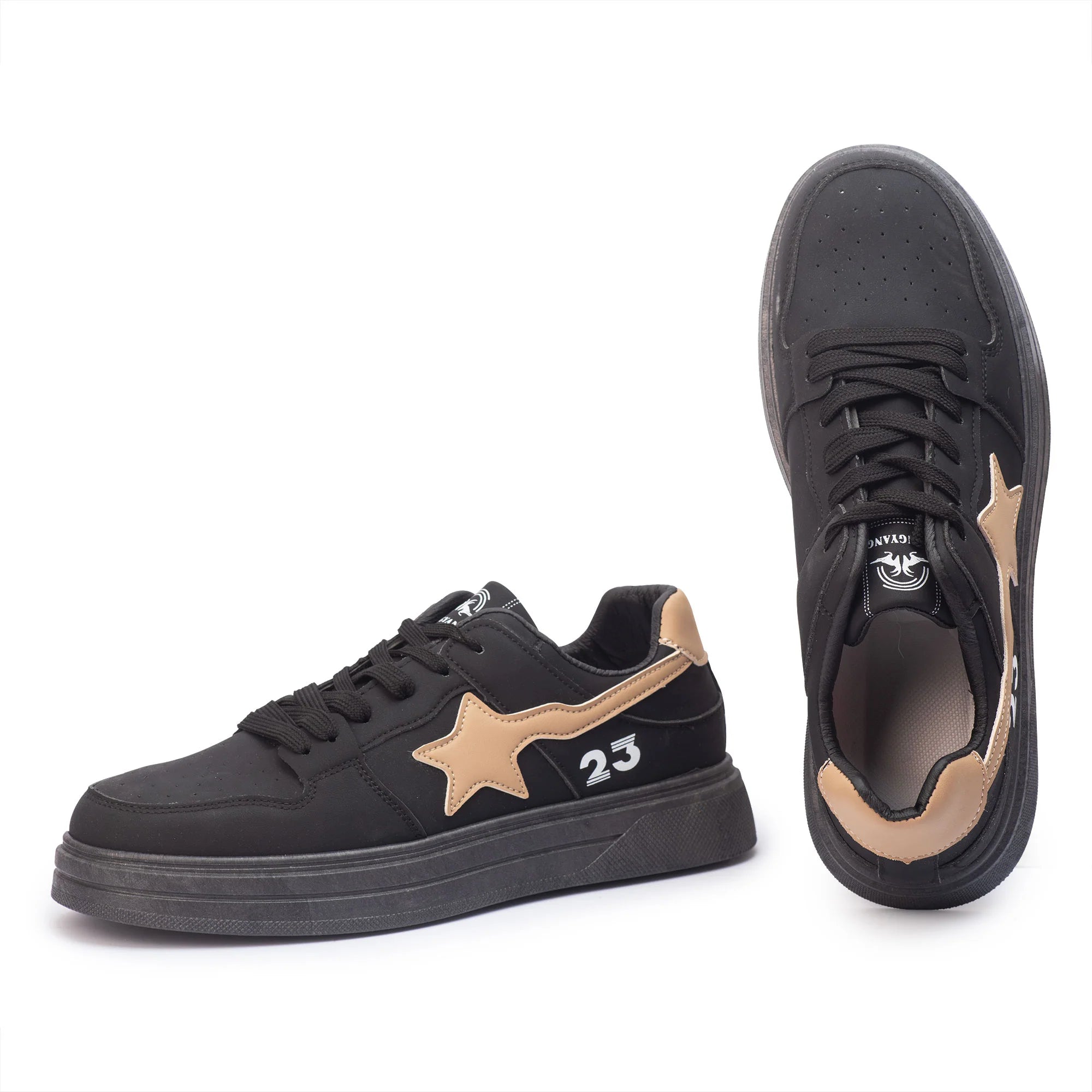 Dynamic Comfort – Men’s Sports Shoes with Maximum Grip